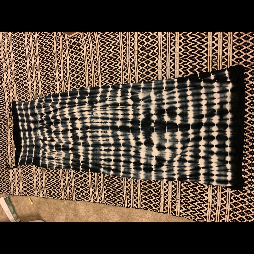 Black and white the dye strapless maxi dress